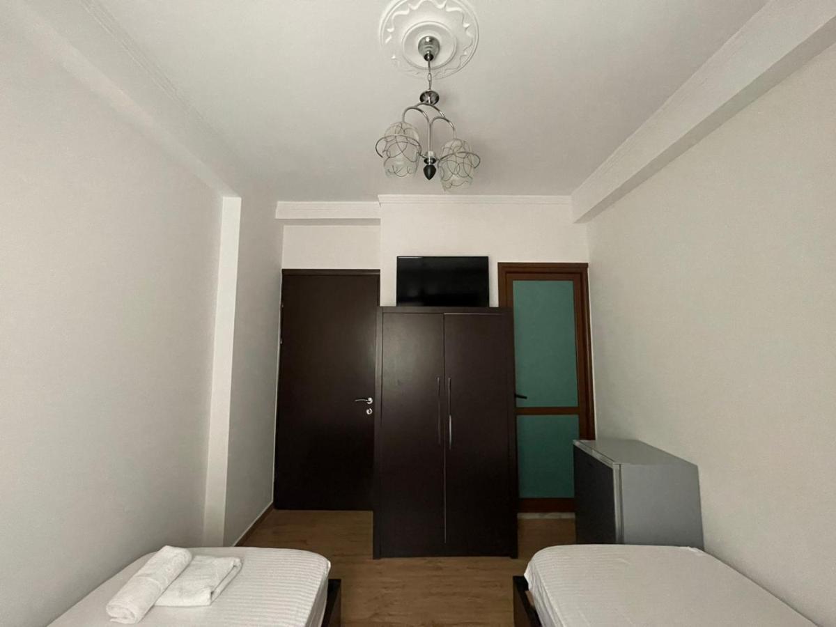Centre Hotel 培拉特 外观 照片